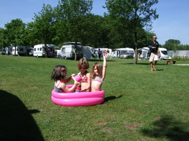 inhetbadjevancampingvriendinnetjejill.jpg