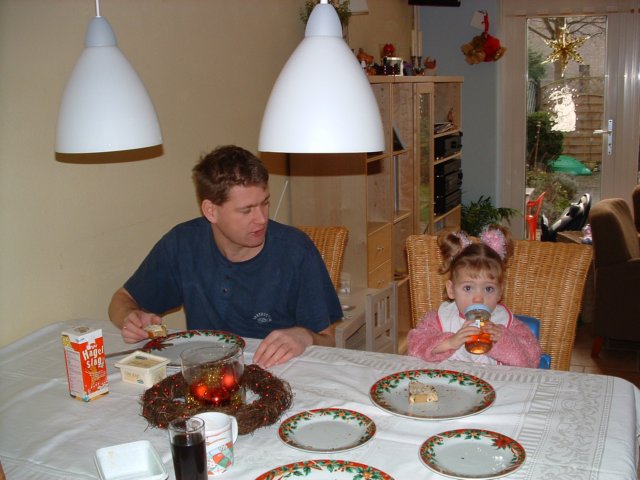 aanhetkerstontbijt.jpg